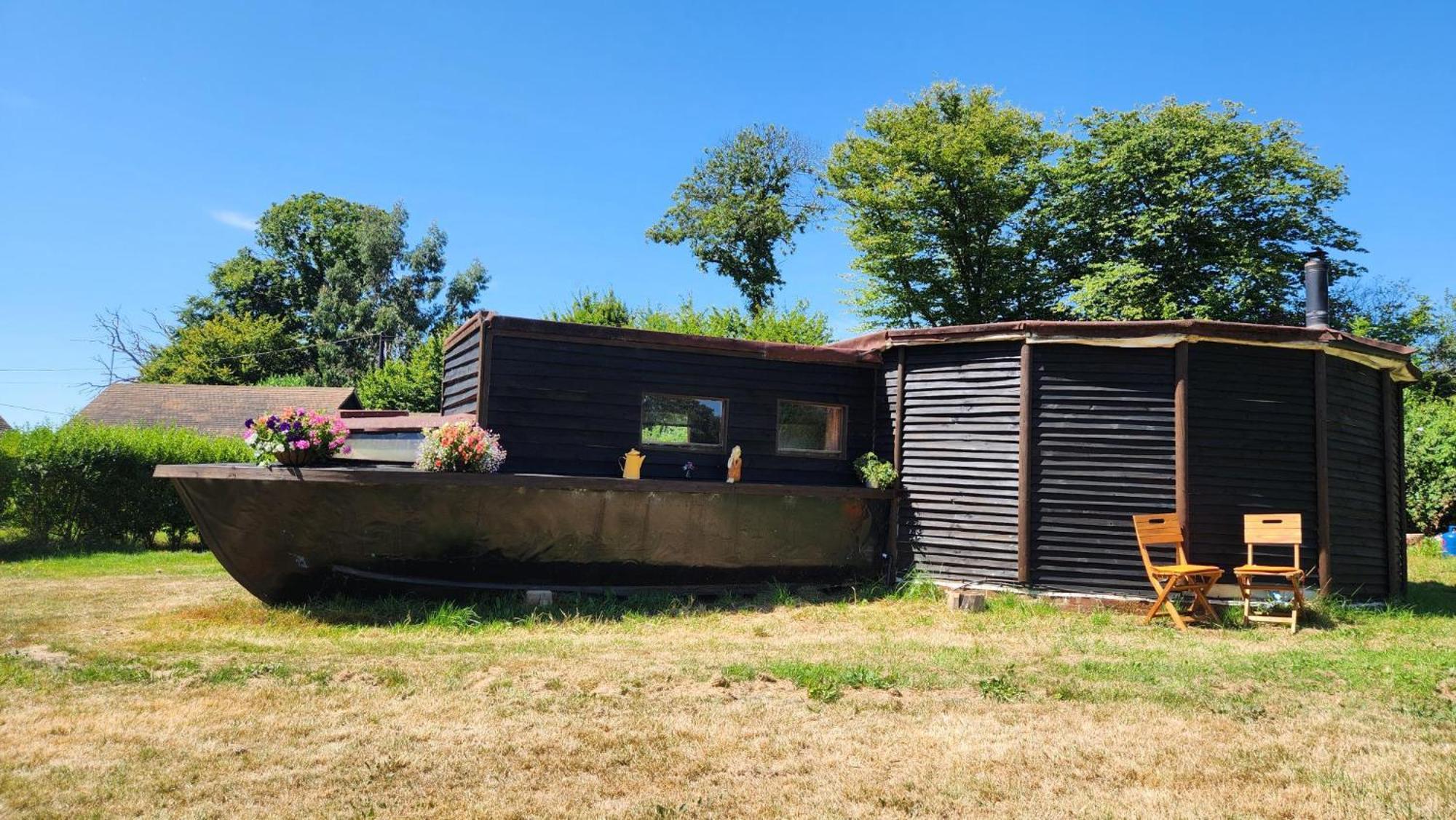 Vigo Retreat Boat Yurt Bed and Breakfast Wrotham Exterior foto